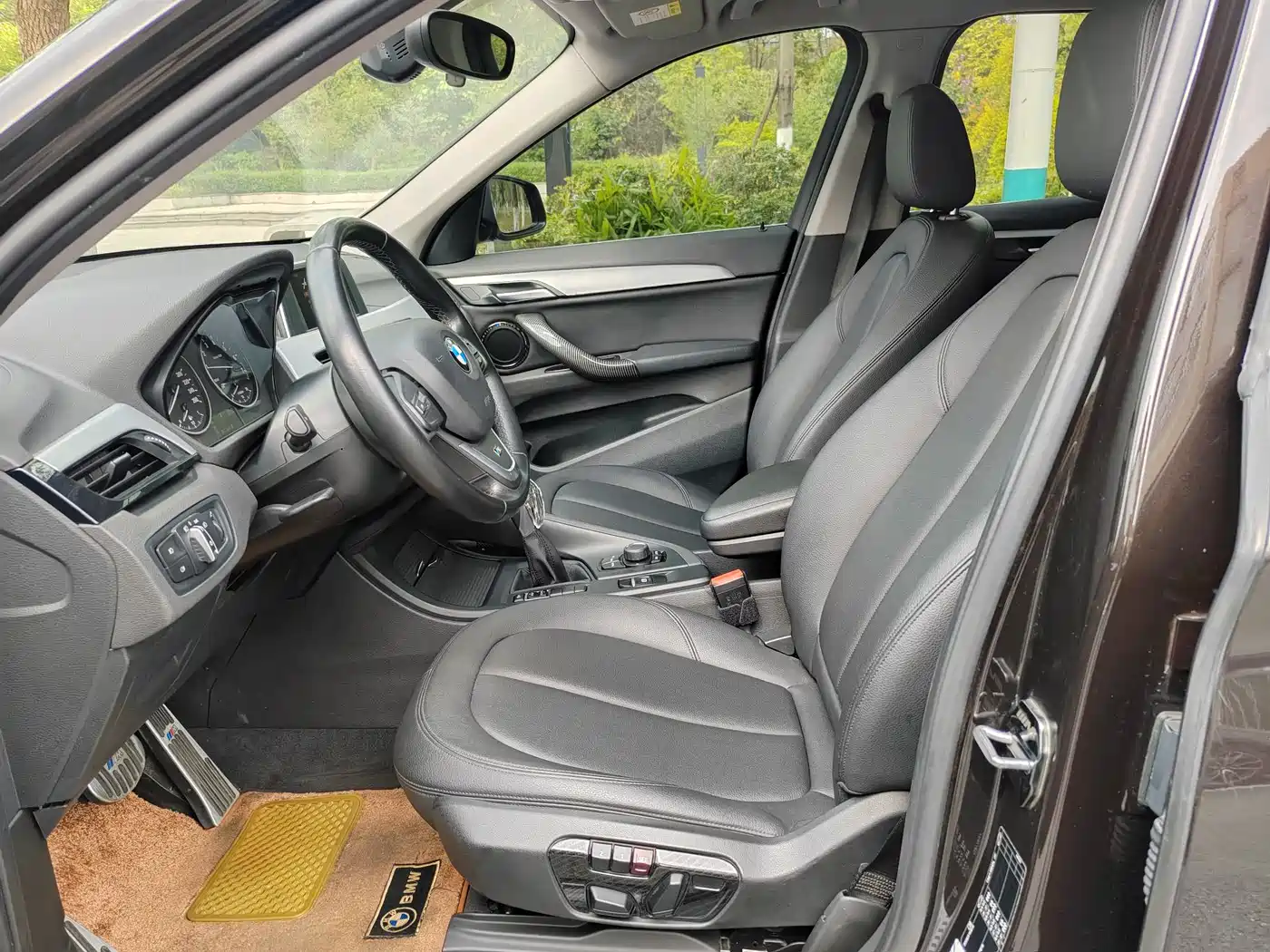 BMW X1 2018 sDrive20Li Leading Model фото 4