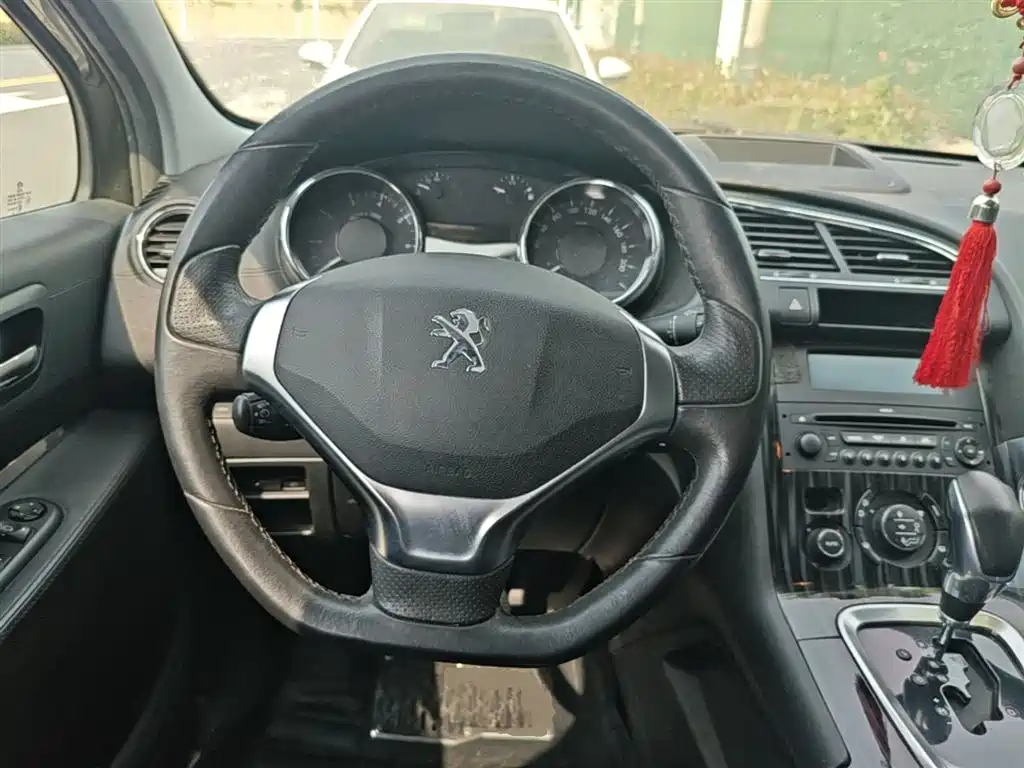 Peugeot 3008 2015 2.0L Automatic Trend Edition фото 11