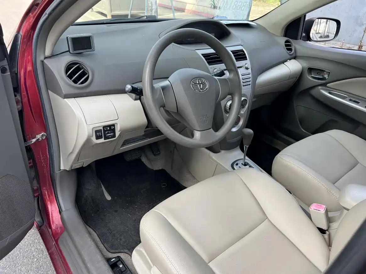 Toyota Vios 2010 Model 1.6L GL-i AT фото 7