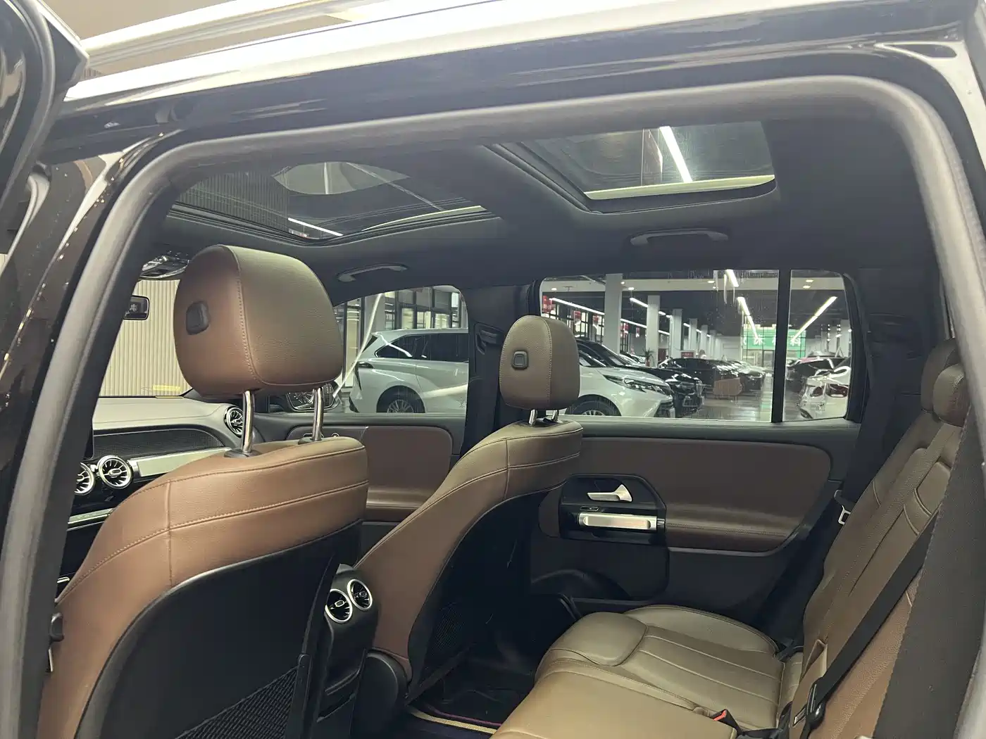 Mercedes-Benz GLB 2020 Facelift GLB 200 Style фото 16