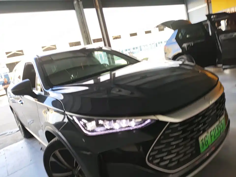 BYD Tang New Energy 2022 DM-p 215KM AWD Executive фото 2