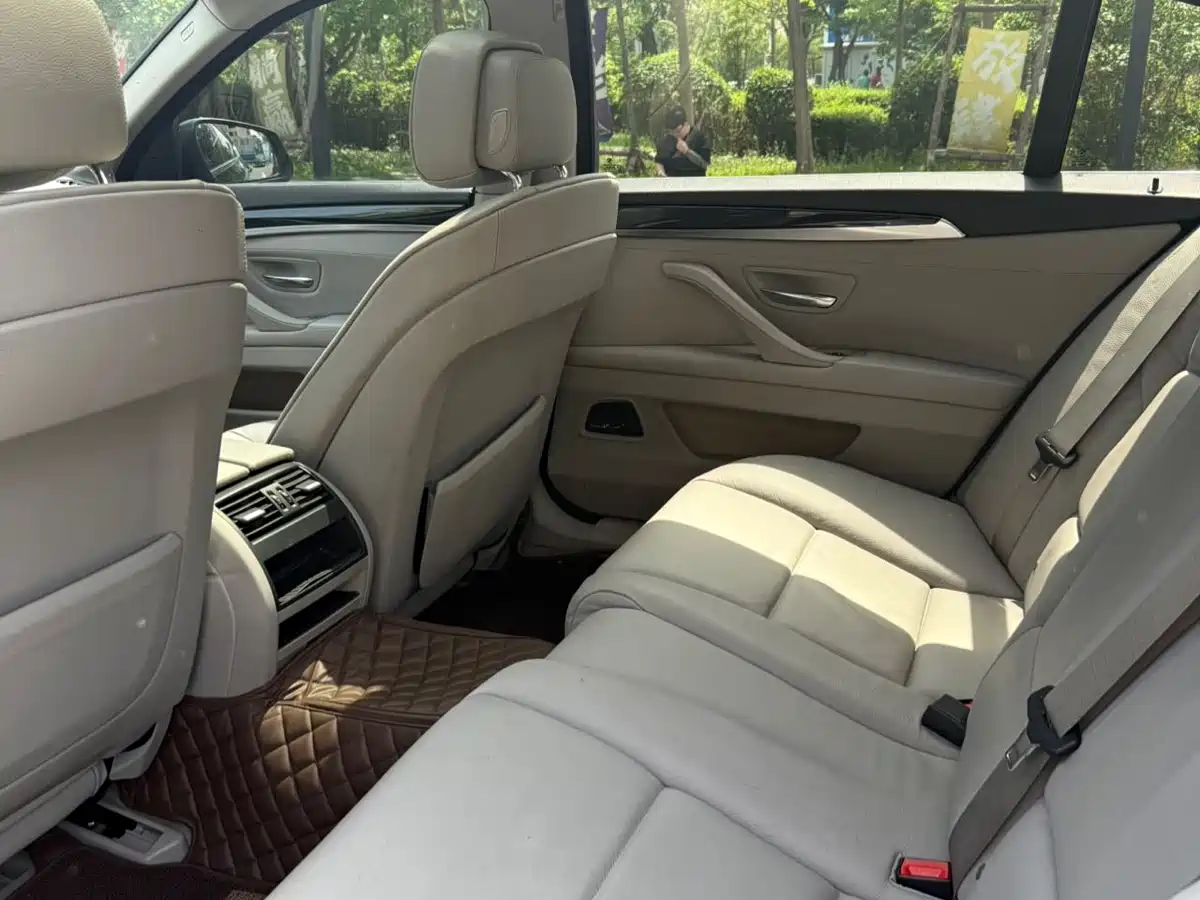 BMW 5 Series 2012 520Li Elegance фото 10