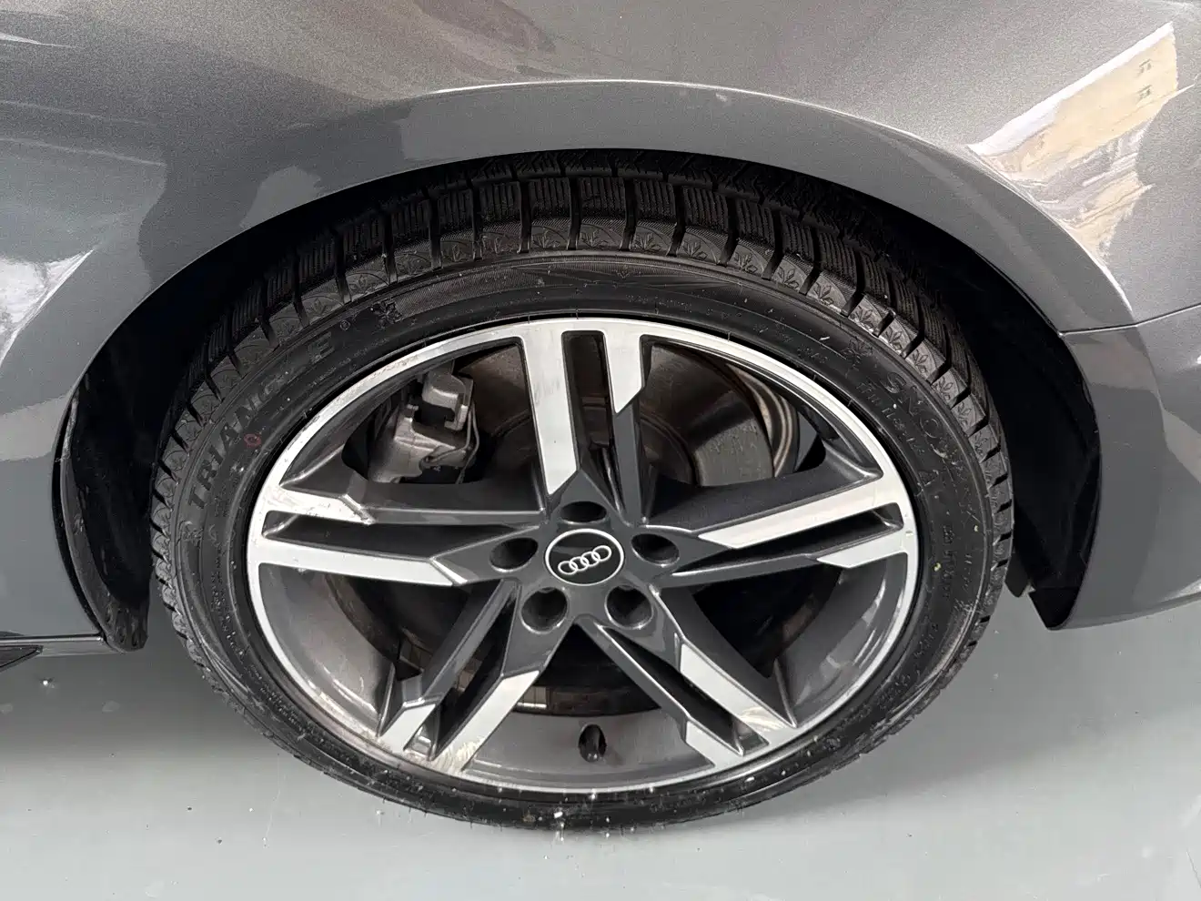 Audi A4L 2023 40 TFSI Luxury Sport фото 11
