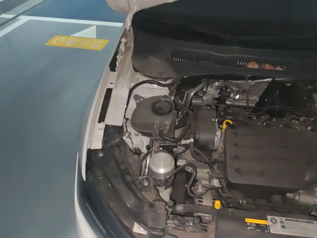 Volkswagen Polo 2023 Facelift Plus 1.5L Auto Chroma Tech Edition фото 21