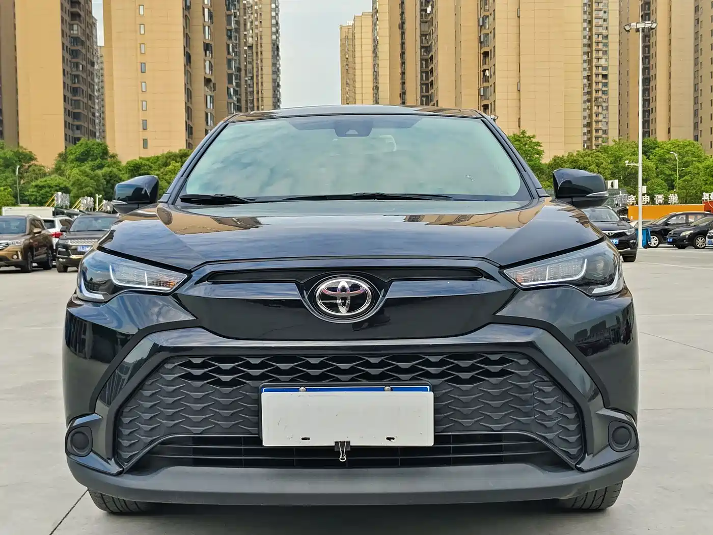 Toyota Frontlander 2022 2.0L CVT Elite фото 2
