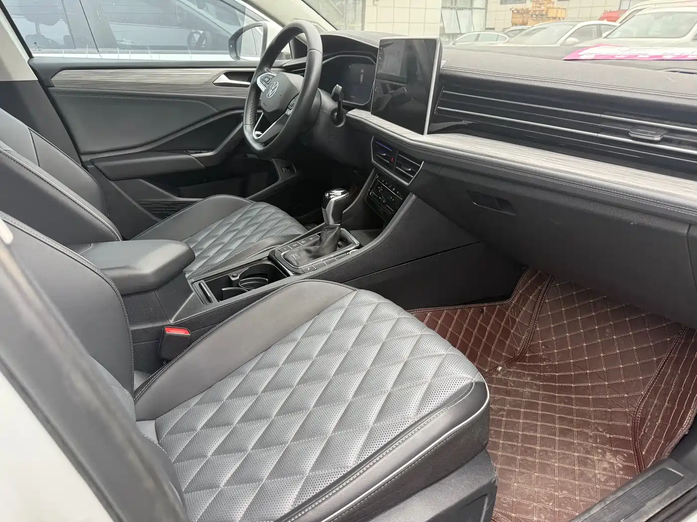 Volkswagen Sagitar 2023 Model Year 280TSI DSG Surpass Edition фото 6