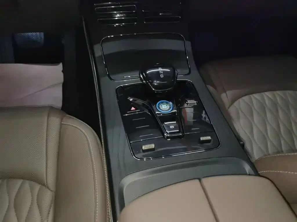 BYD Han 2022 DM-i 121KM Premium Edition фото 14
