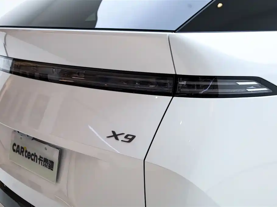 XPeng X9 2025 740 Ultra Long Range Max фото 8