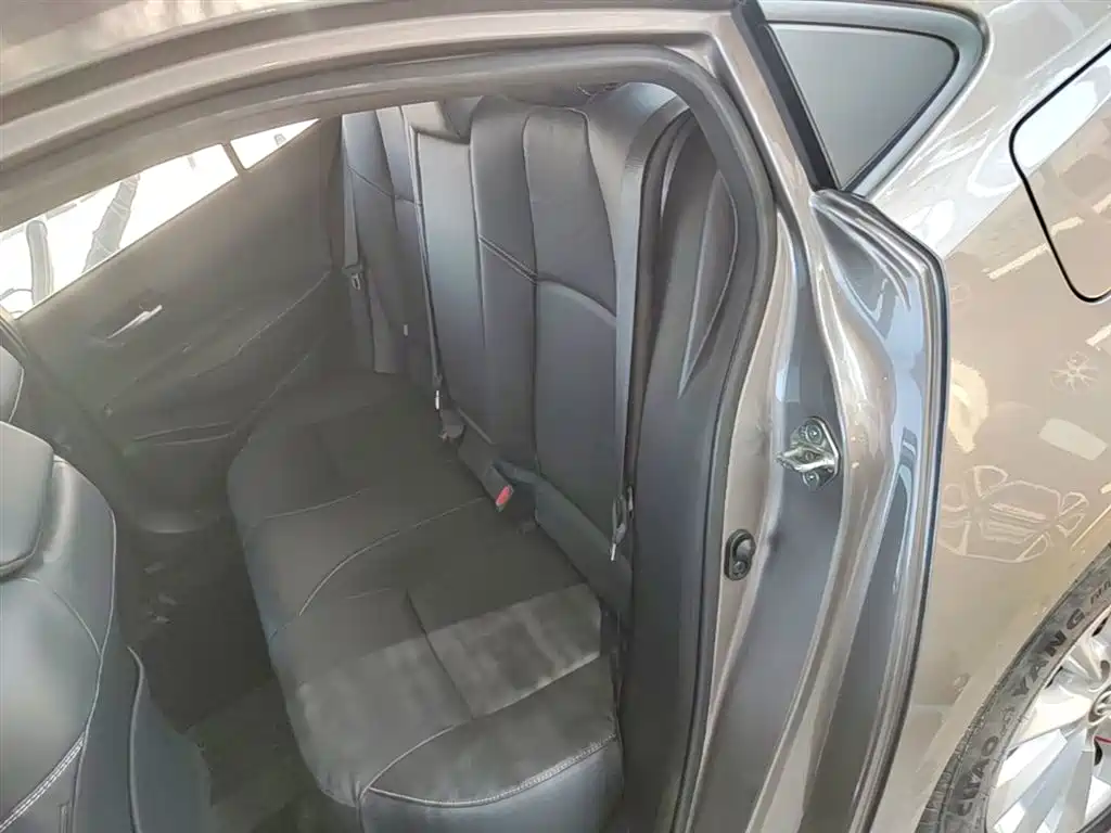 Toyota Corolla 2021 1.2T S-CVT Luxury Edition фото 17