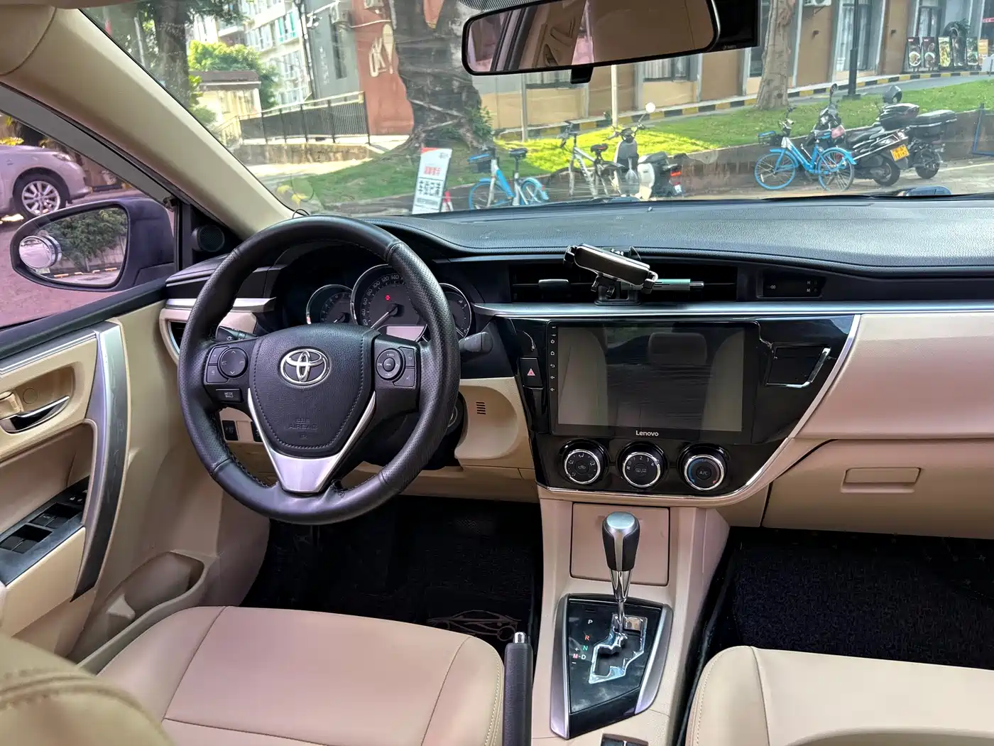 Toyota Corolla 2017 1.2T CVT GL фото 27