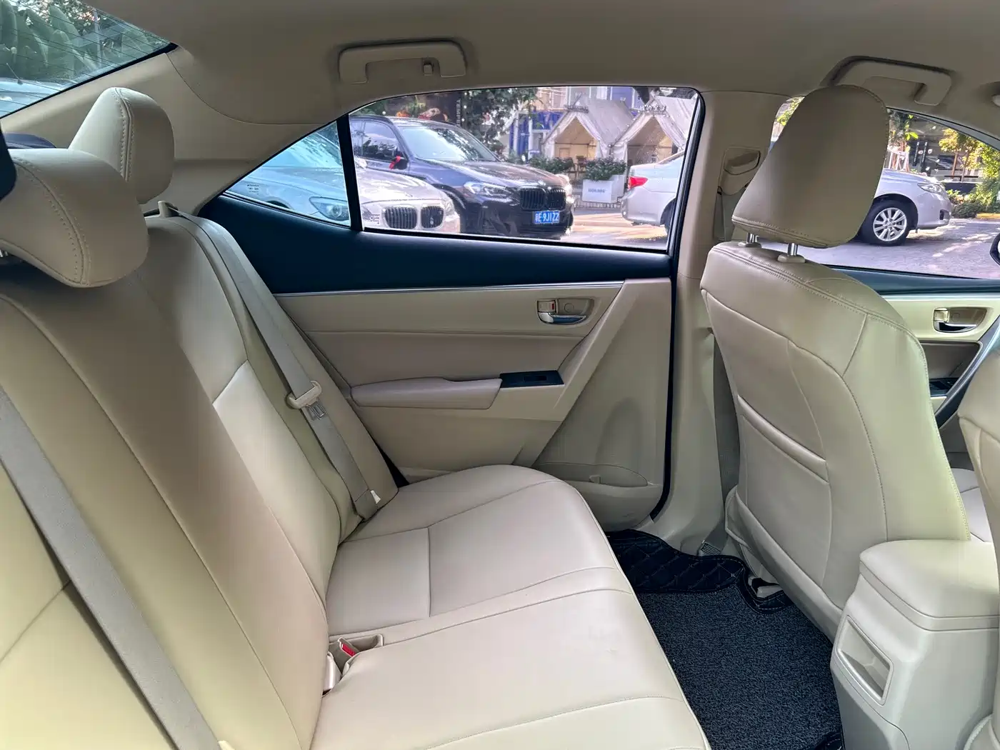 Toyota Corolla 2017 1.2T CVT GL фото 26