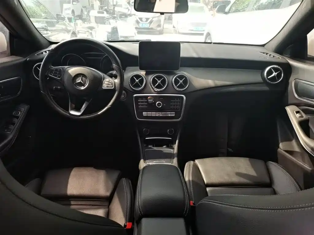 Mercedes-Benz CLA (Import) 2017 Facelift CLA 200 Dynamic фото 10