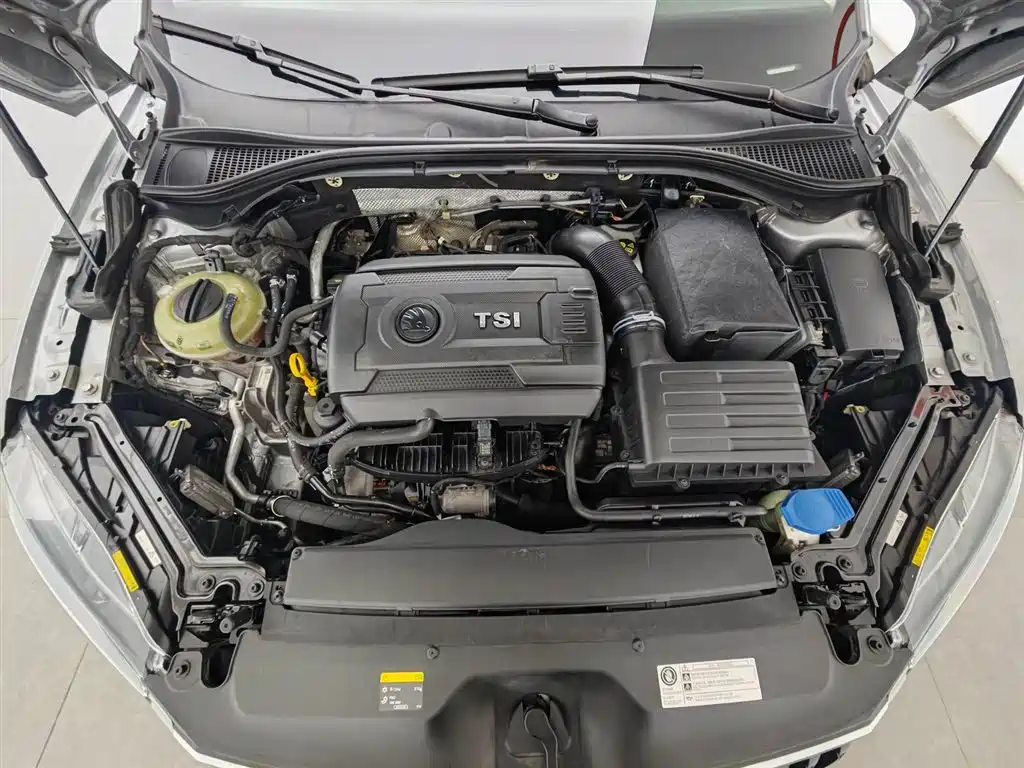 Škoda Superb 2016 TSI330 DSG Smart Edition фото 6