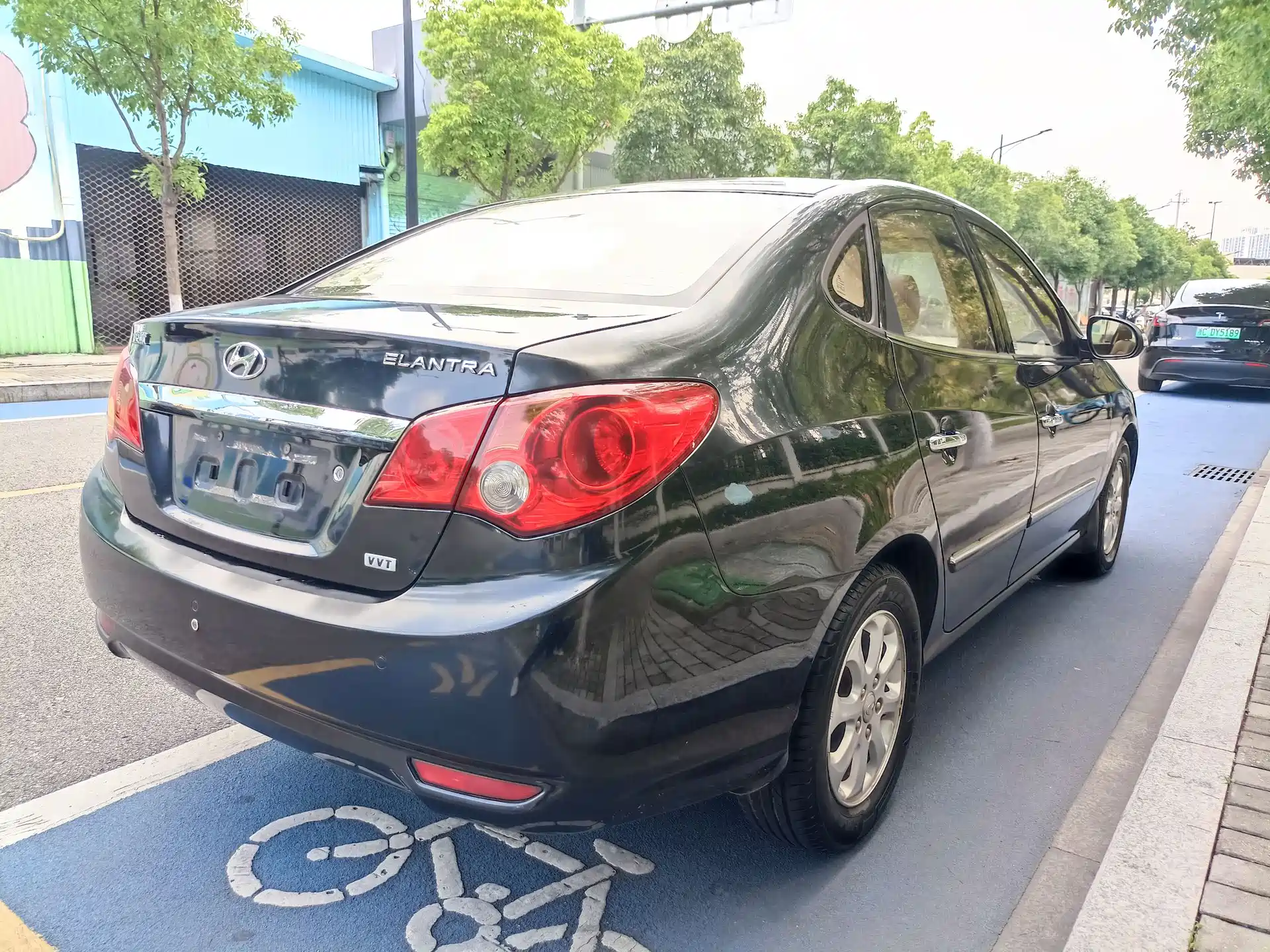 Фото 7 - Hyundai Elantra