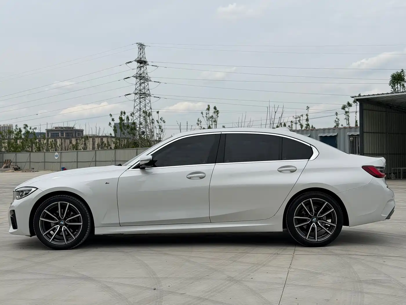 BMW 3 Series 2022 325Li M Sport Package фото 25