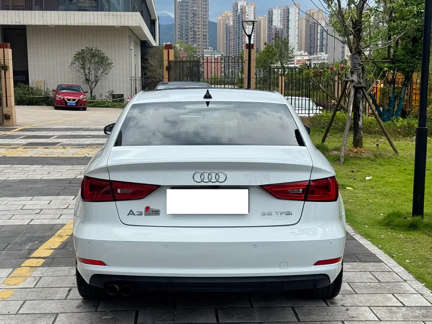 Audi A3 2015 Limousine 35 TFSI Millionth Anniversary Comfort Enjoyment Type фото 4