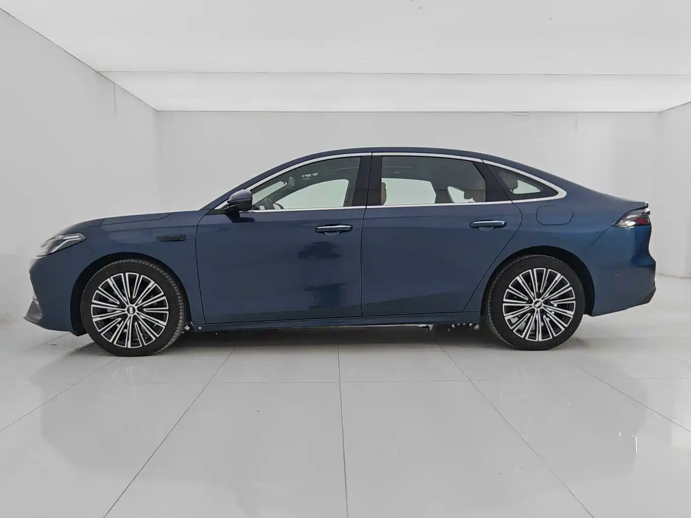 Geely Galaxy Galaxy A7 2025 EM-i фото 7