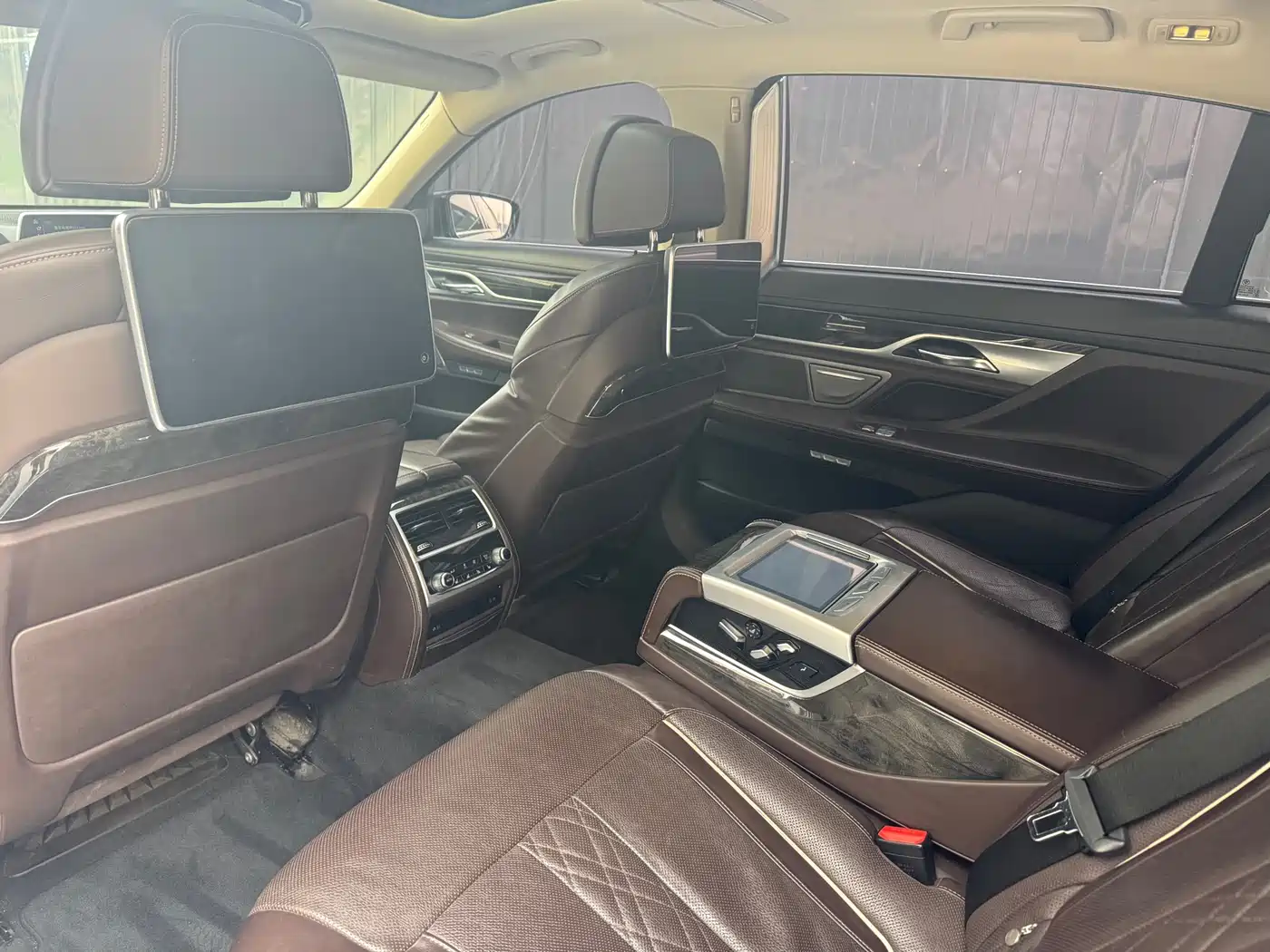 BMW 7 Series 2016 730Li Luxury фото 7