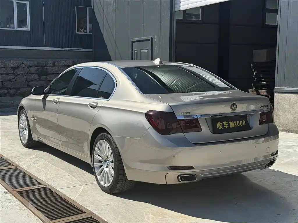 BMW 7 Series 2011 730Li Elegance фото 9