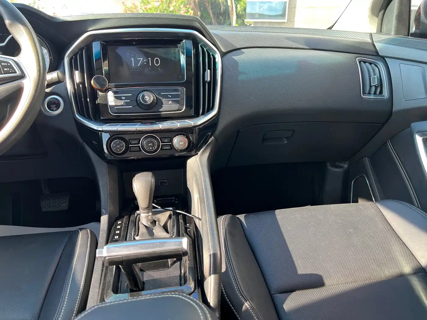 Jiangling Yusheng S350 2018 2017 2.0T Automatic 2WD Diesel Luxury Sunroof 5-Seater