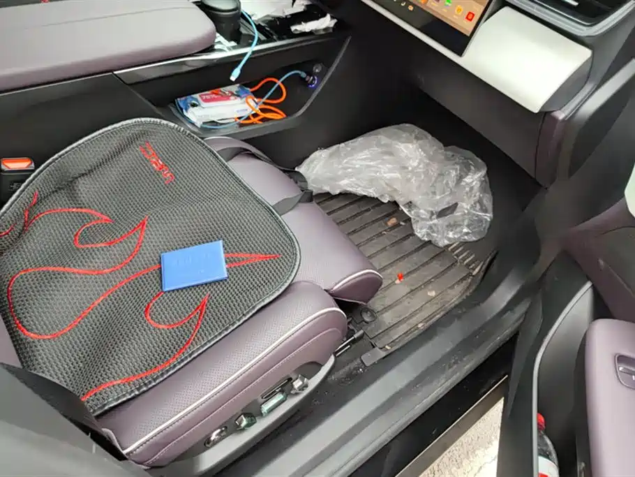 Mazda EZ-60 2025 Range-extender Base Model фото 8