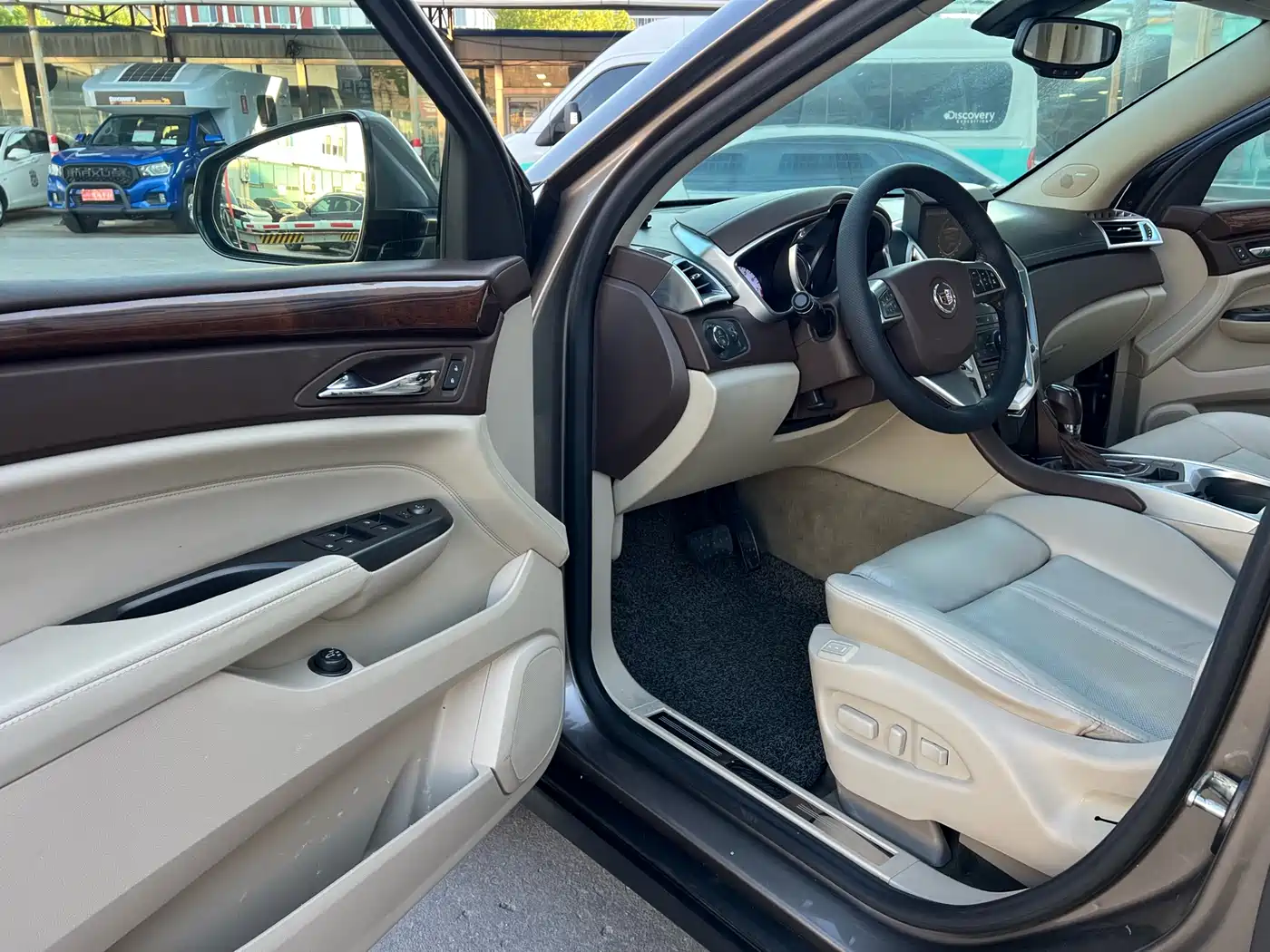 Cadillac SRX 2012 3.0L Premium фото 8