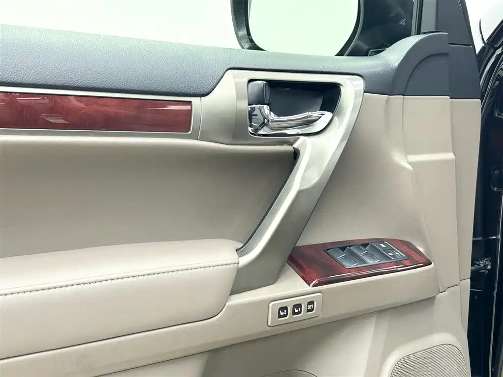 Lexus GX 2012 400 фото 9