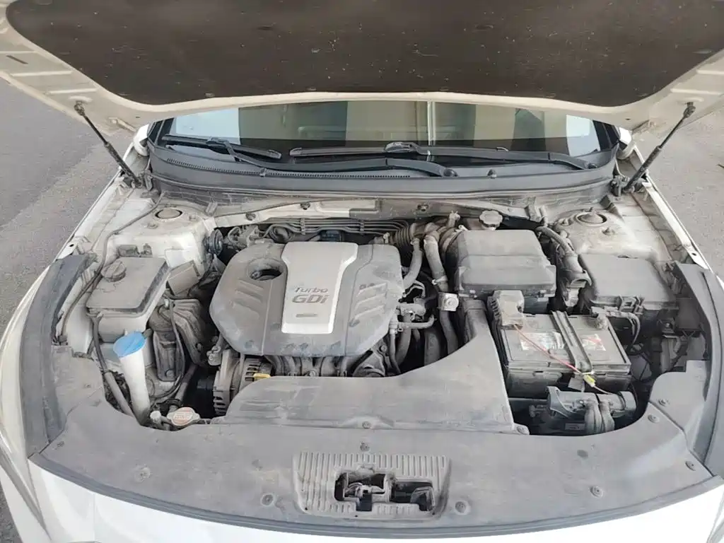 Photo 20 - Hyundai Sonata