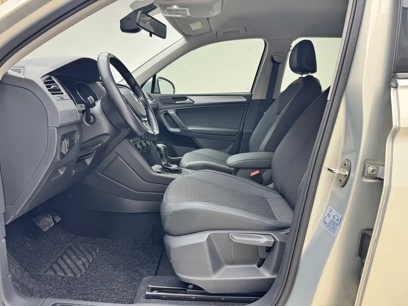 Volkswagen Tiguan L 2020 330TSI Auto 2WD Trend China VI фото 3