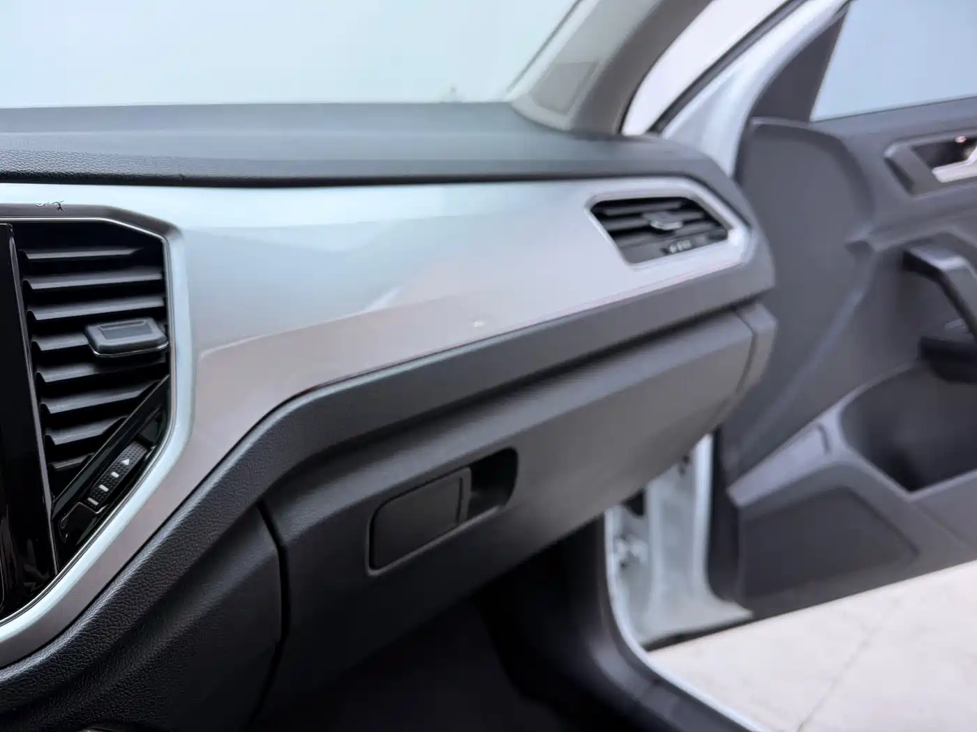 Volkswagen T-ROC 2021 Facelift 280TSI DSG 2WD Elite Smart Connect Edition фото 12
