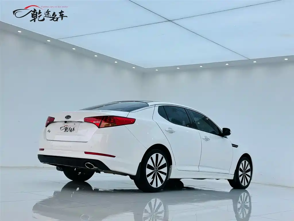 Kia K5 2011 2.0L Automatic DLX фото 7