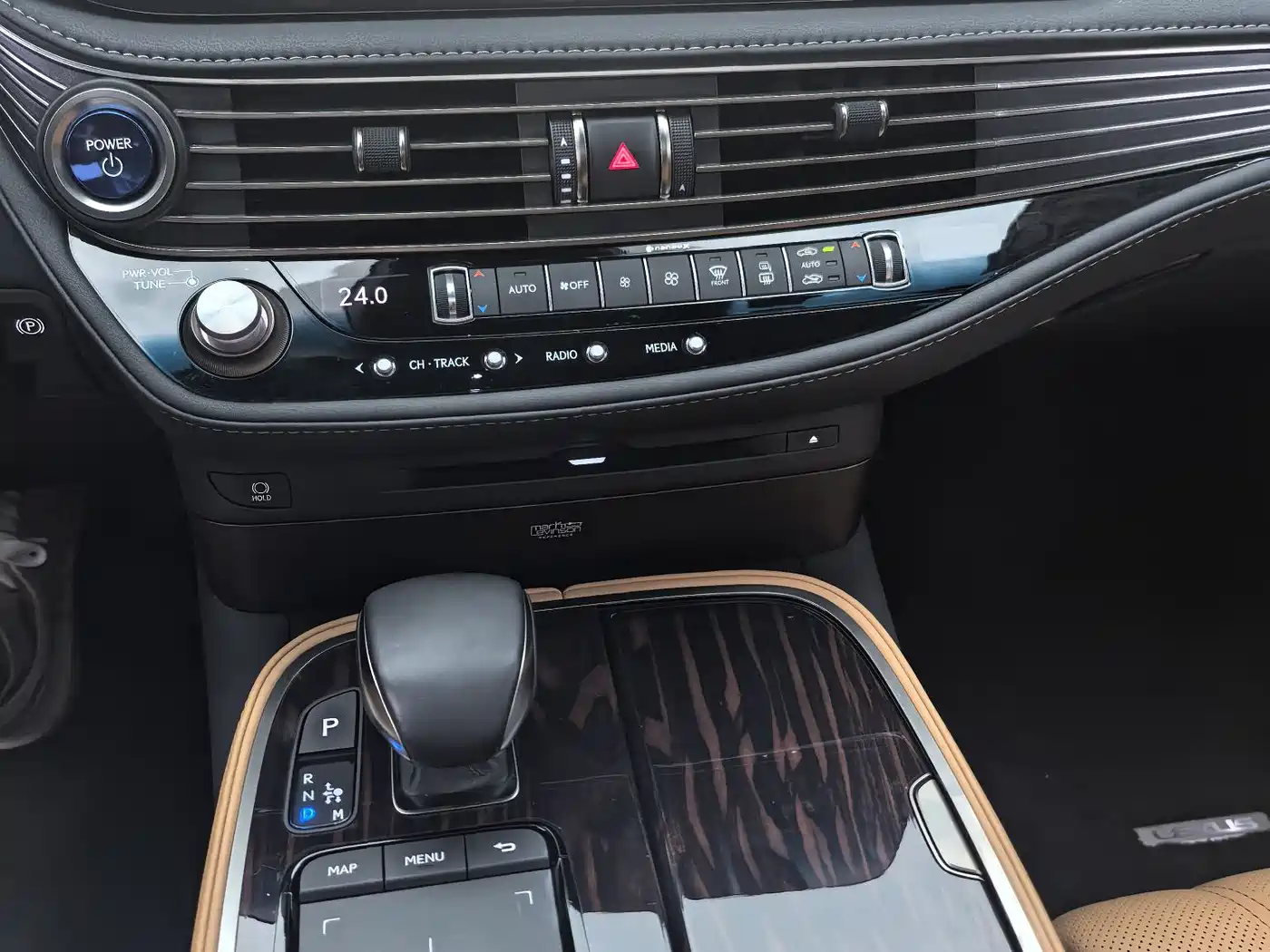 Lexus LS 2021 500h Luxury Edition фото 19