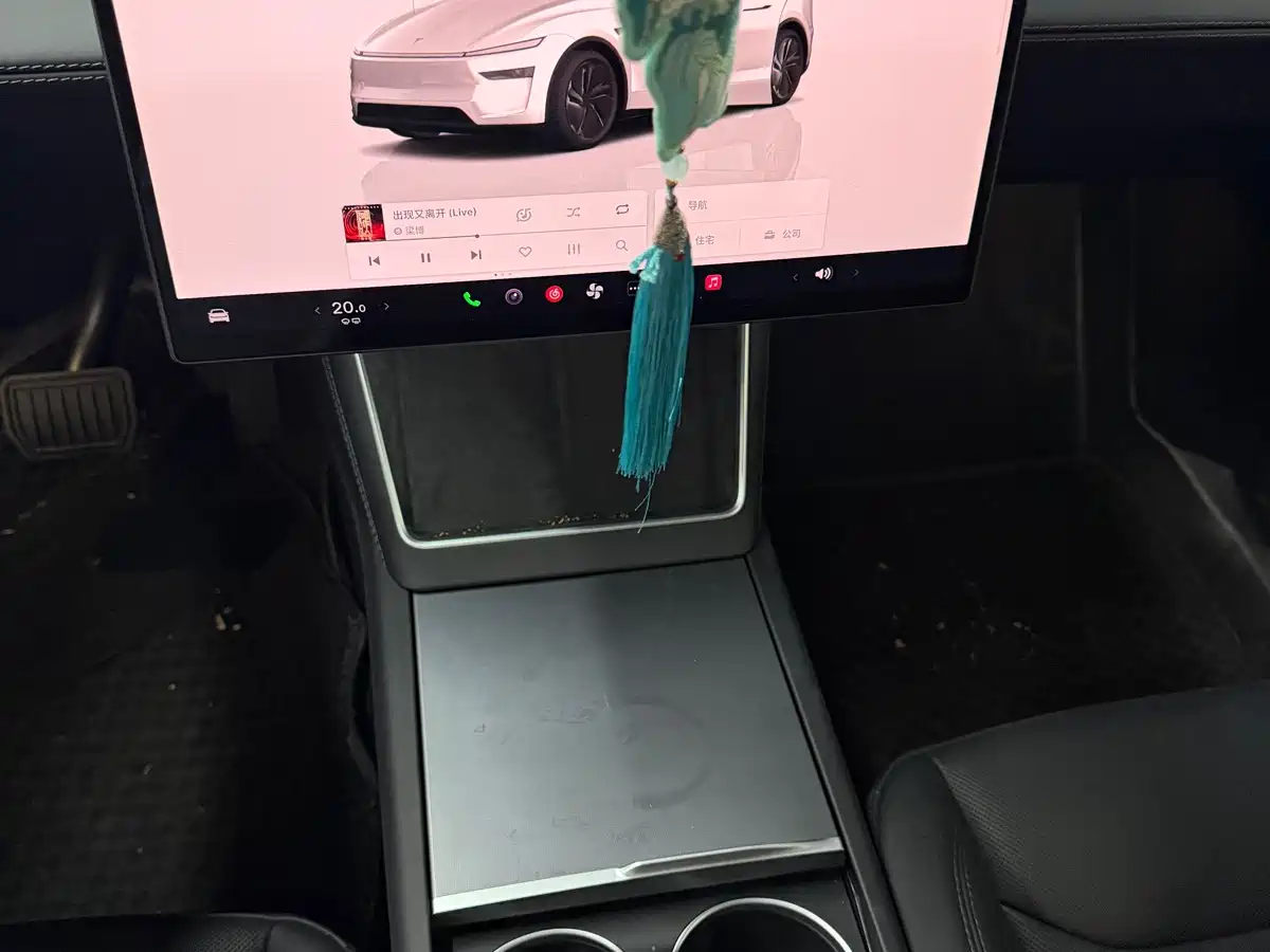 Фото 4 - Tesla Model Y