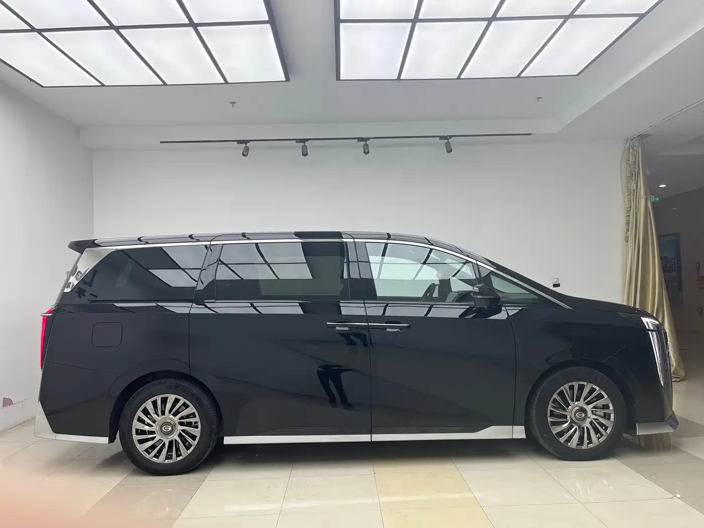 GAC Trumpchi Trumpchi M8 2023 Model Master Series 400T Ultimate Edition фото 4