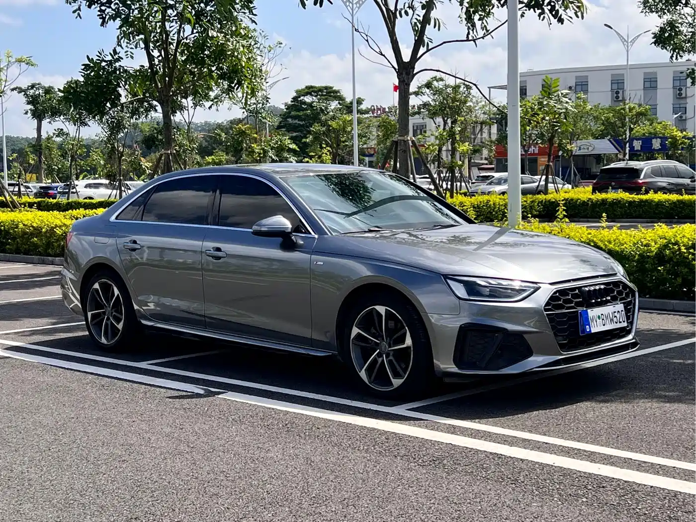 Audi A4L 2020 40 TFSI Fashion Dynamic Edition фото 3
