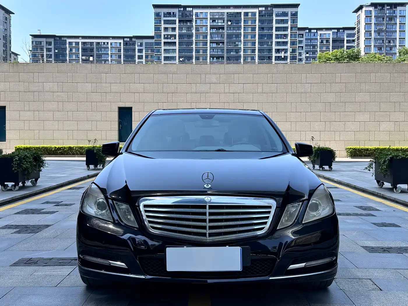 Mercedes-Benz E-Class 2012 E 300 L Fashion фото 2