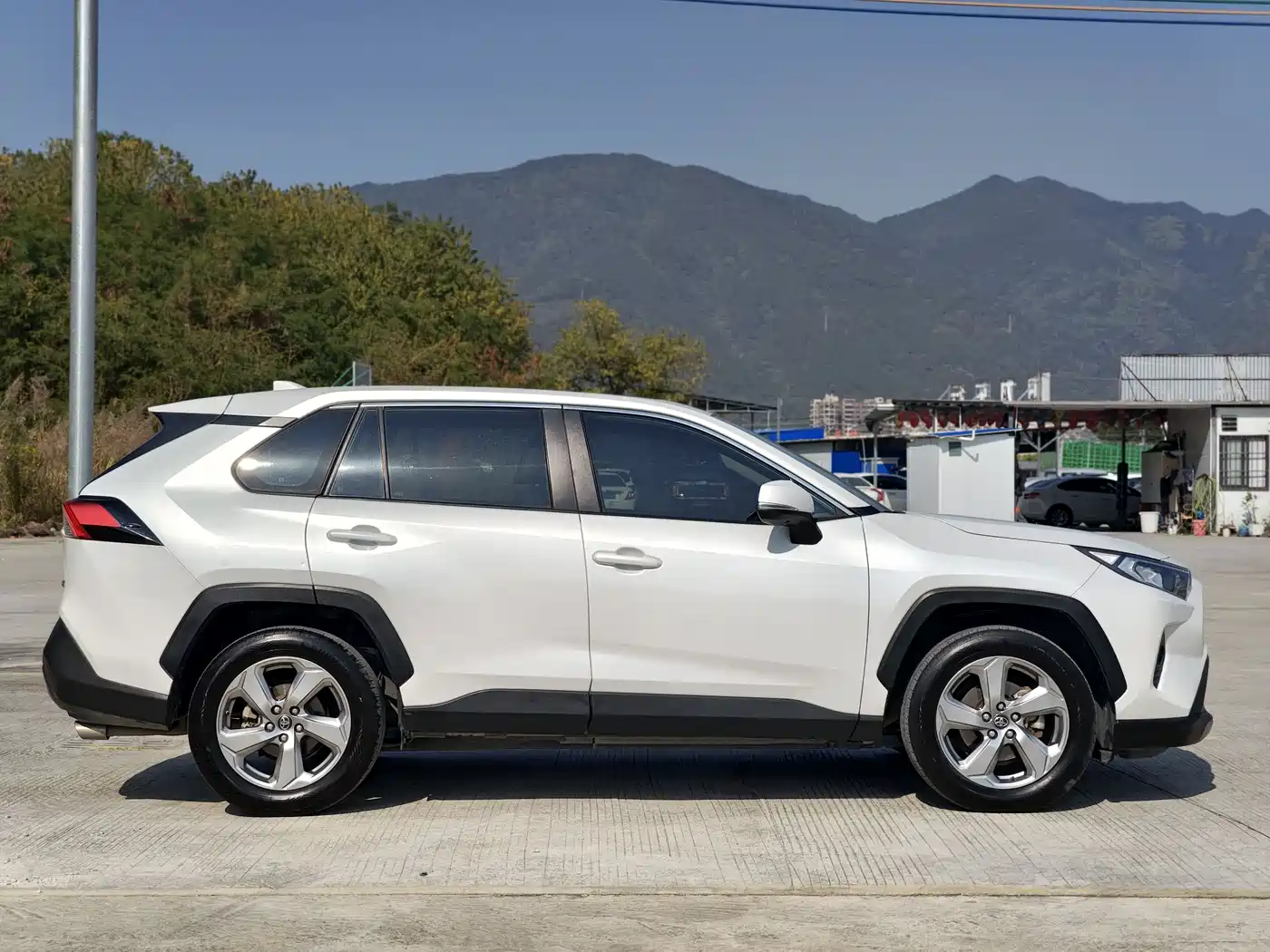 TOYOTA RAV4 RONGFANG