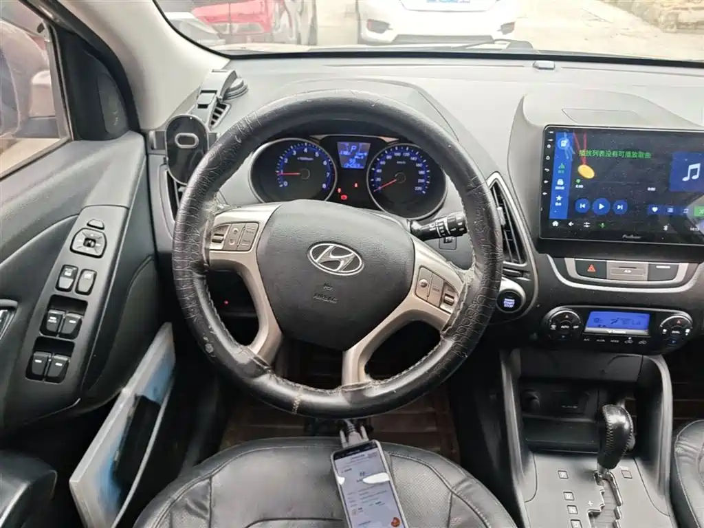 Hyundai Beijing Hyundai ix35 2015 2.0L Automatic 4WD Smart China IV фото 11