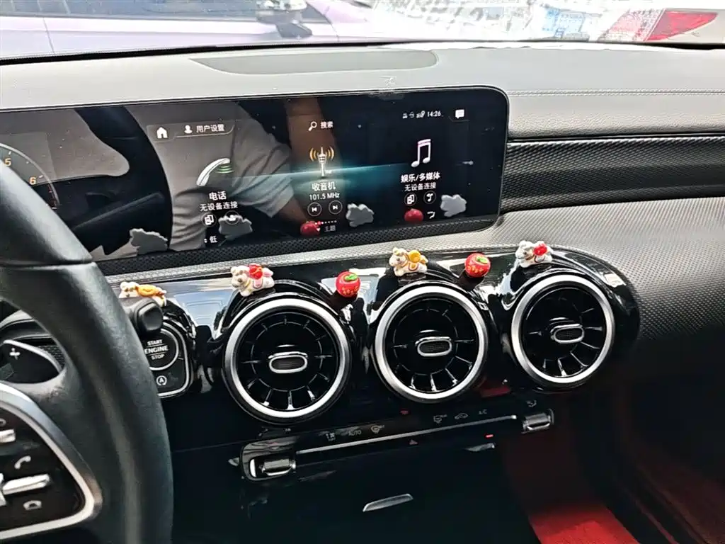 Mercedes-Benz A-Class 2022 A 200 L Sport Sedan Dynamic фото 13