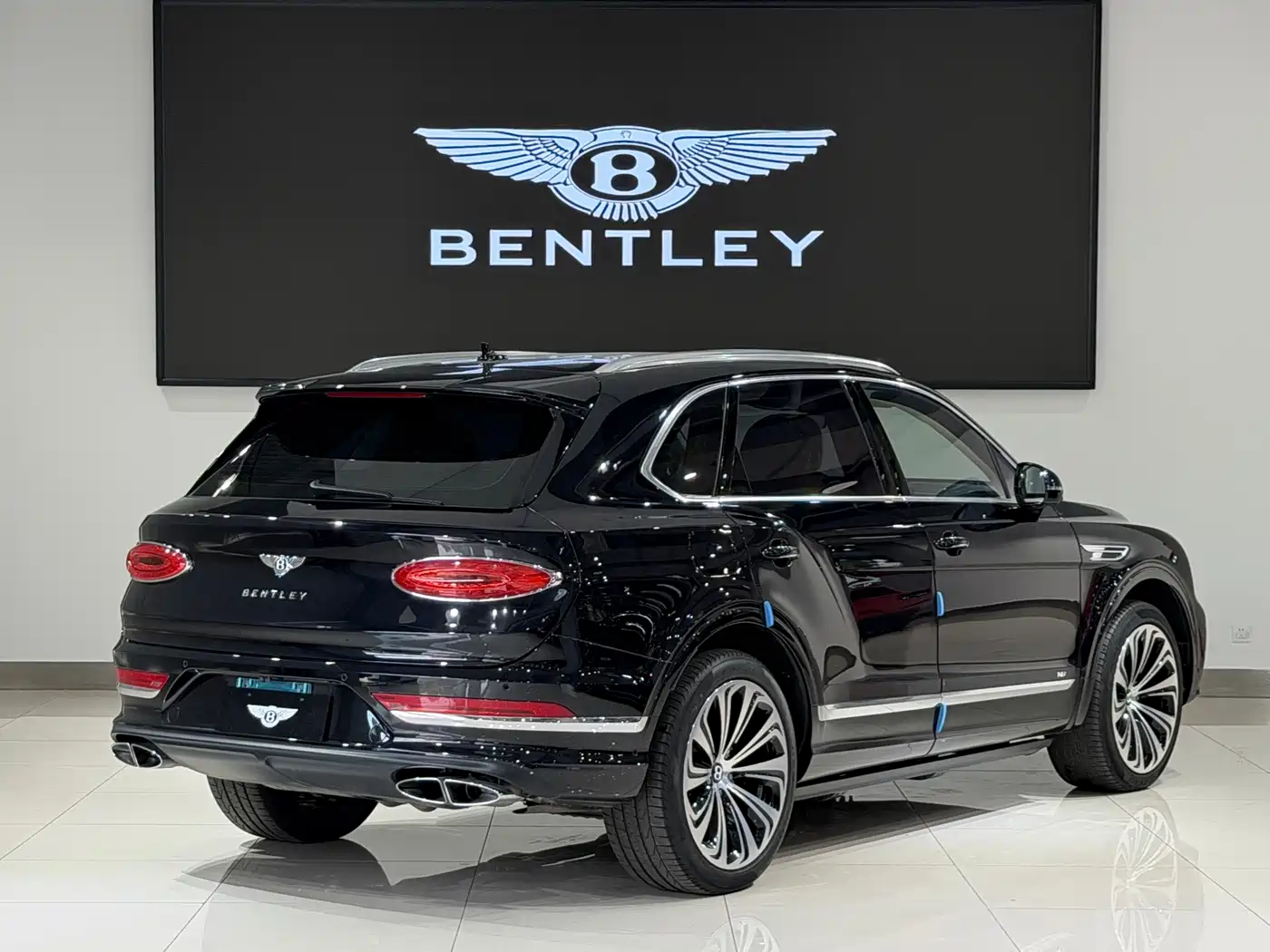Bentley Bentayga 2022 4.0T V8 фото 4