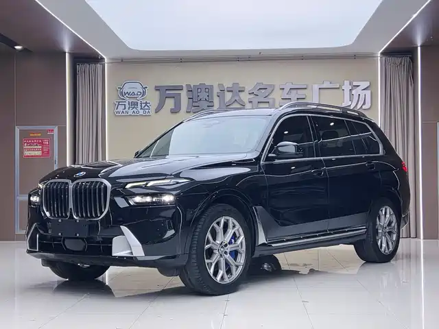 BMW X7 2023 xDrive40i Leading Luxury Package