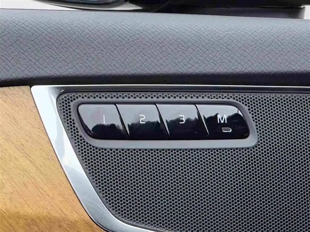 Photo 14 - Volvo XC90