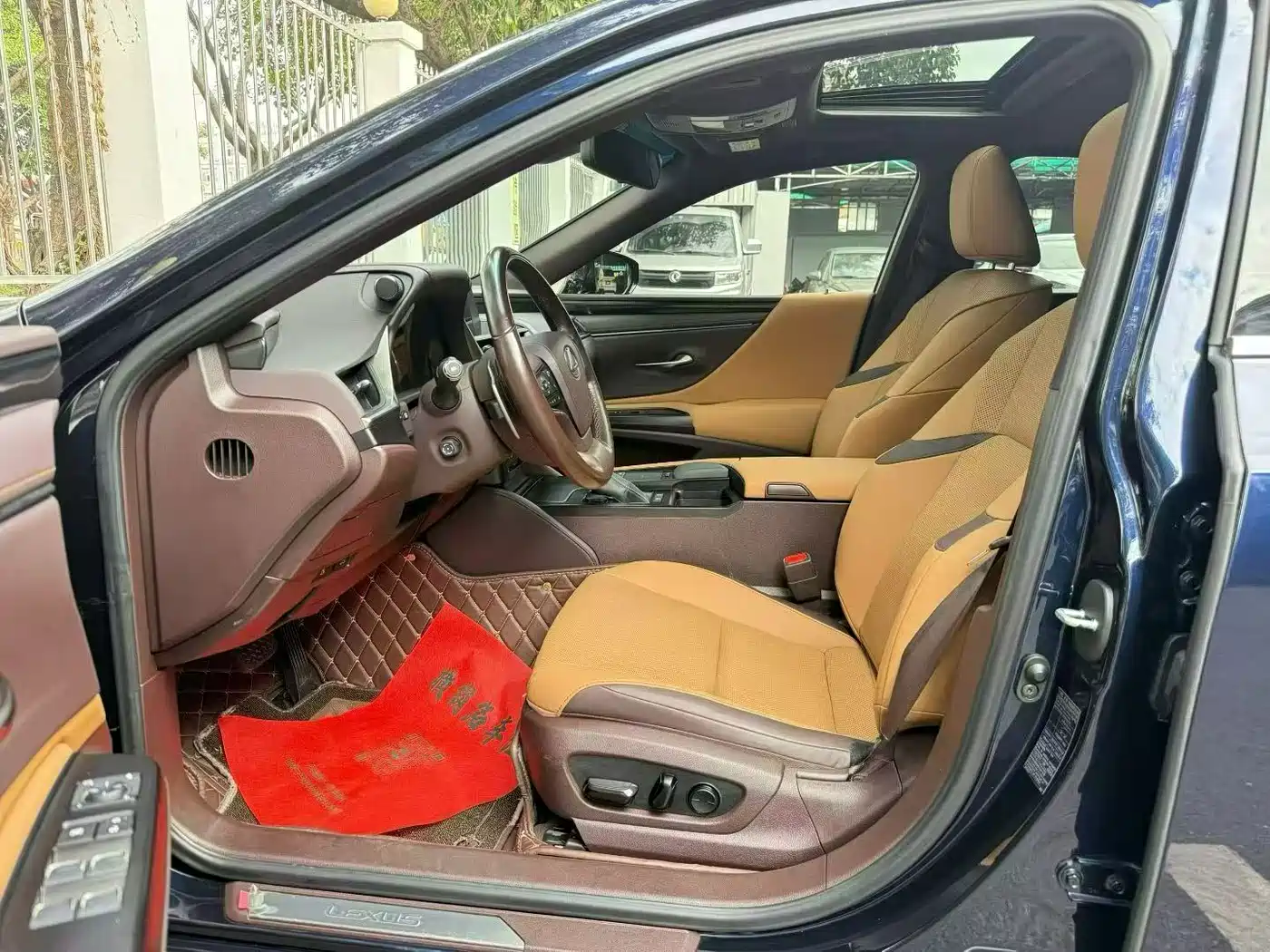 Lexus ES 2020 200 Excellence фото 7