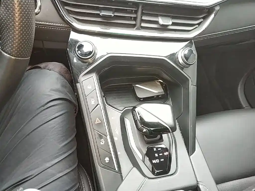 Lynk & Co 06 2023 Remix 1.5T Power Pro фото 14