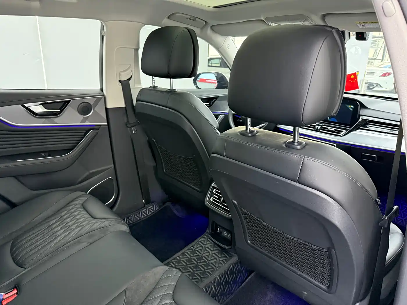 Hongqi HS5 2023 2.0T AWD Flag Enjoy Pro Edition фото 6