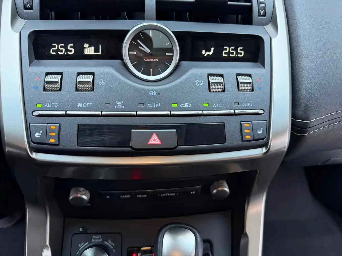Lexus NX 2018 Model 200 AWD Fengshang Edition China V фото 10