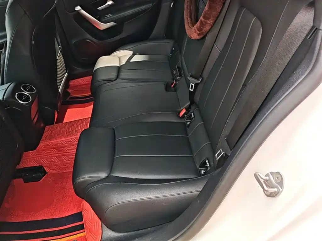 Mercedes-Benz A-Class 2022 A 200 L Sport Sedan Dynamic фото 17