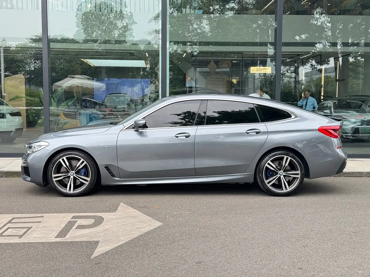 BMW 6 Series GT 2020 630i M Sport Grand Tourer фото 4