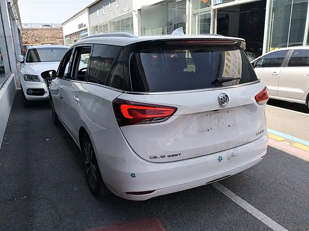Buick GL6 2021 323T Mild Hybrid Connected Premium Trim фото 5