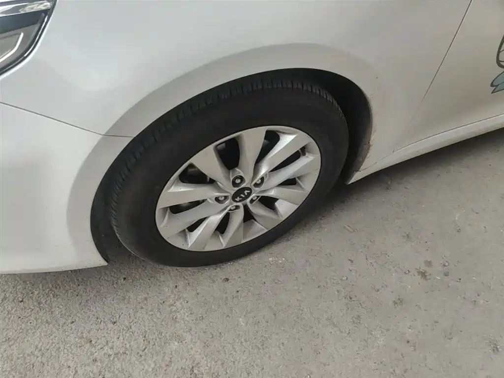 Kia K5 2016 1.6T Automatic LUX фото 23